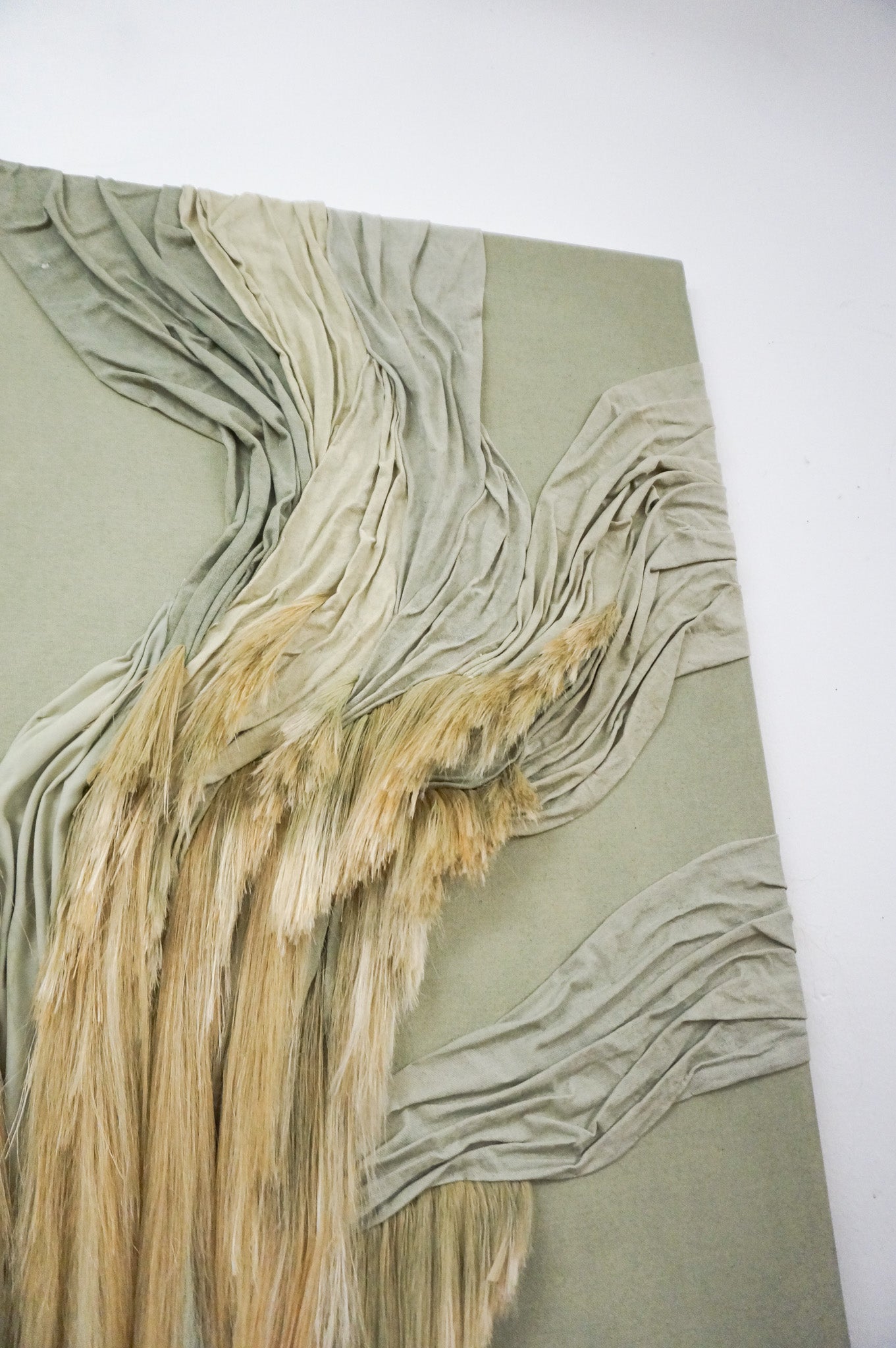 Living Fibers - Moving Grass