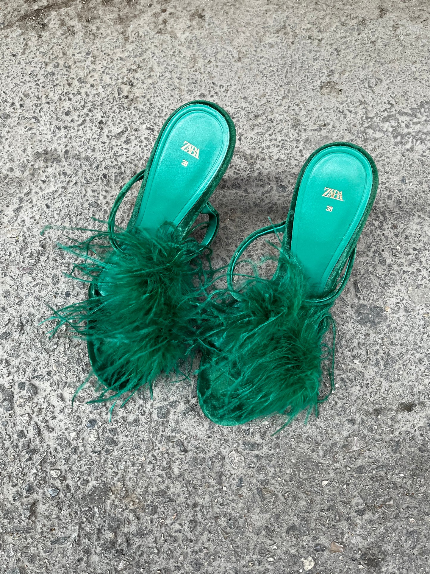 Thrifted - Heel