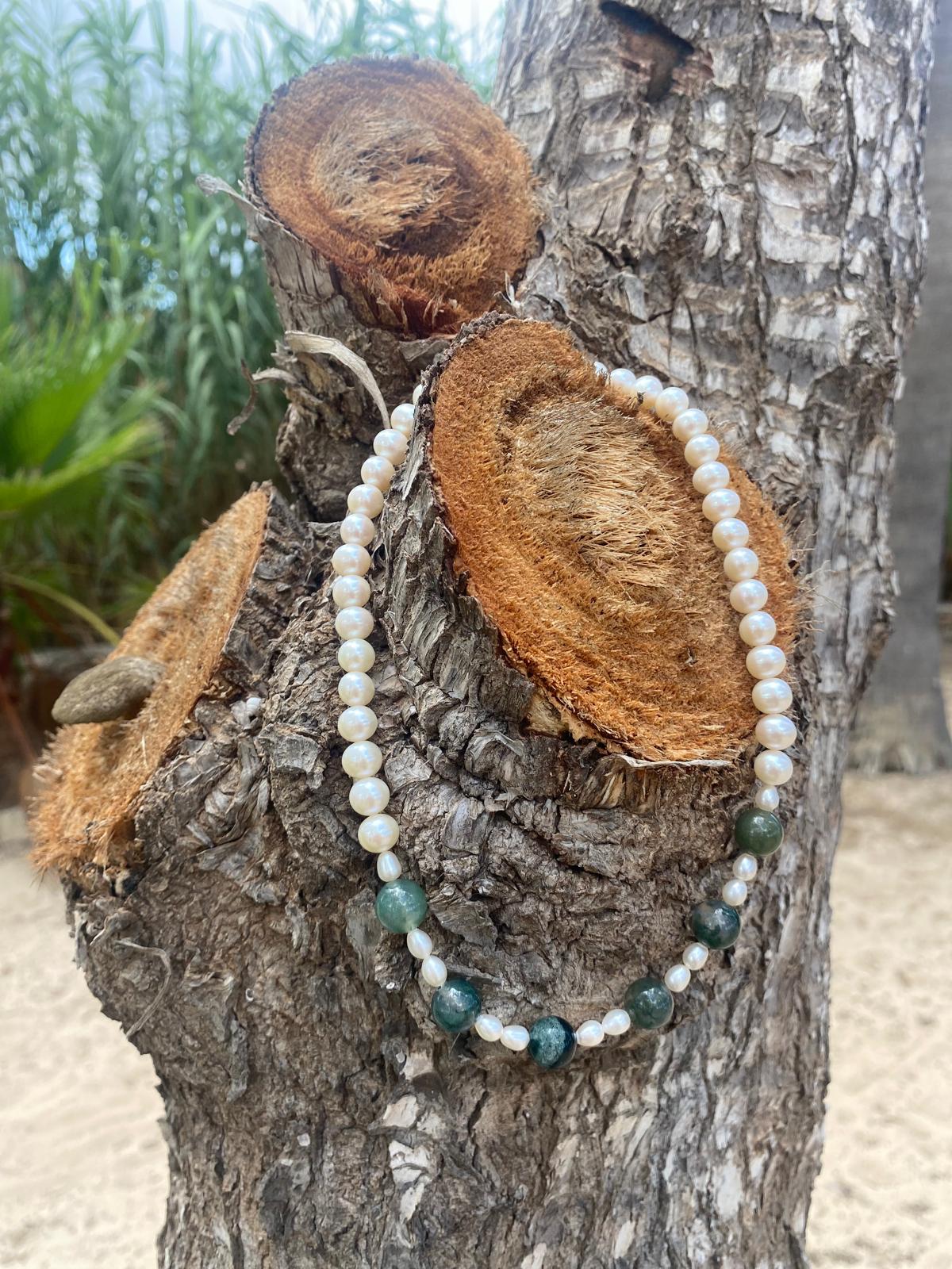 Meditative Parts - Necklace - Pearl & Moss agate