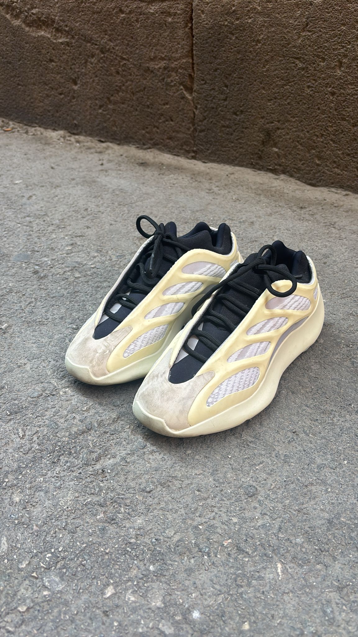 Yeezy Adidas Sneakers Glow in the Dark