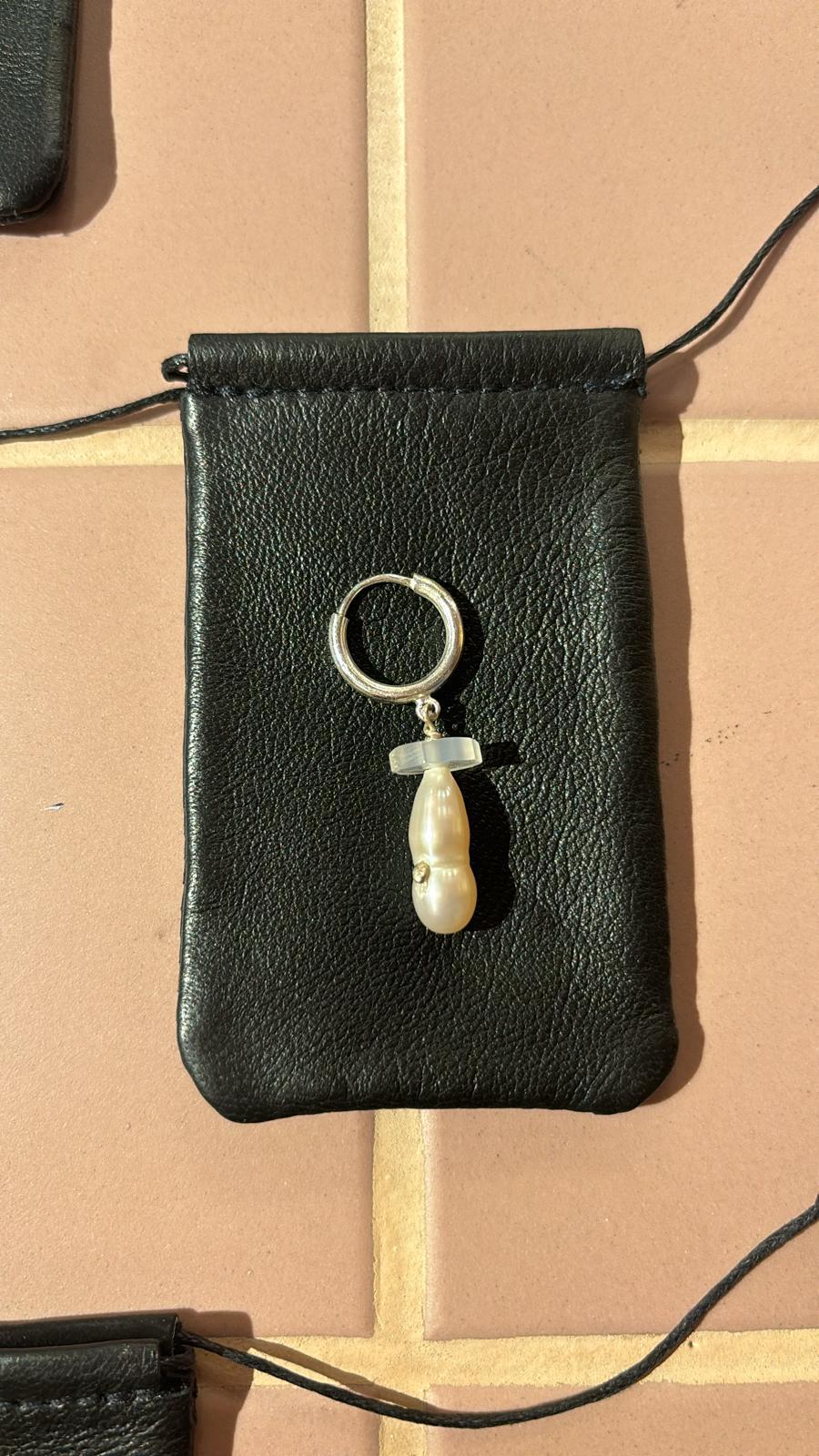 Meditative Parts - Earring - Imperfect south sea pearl