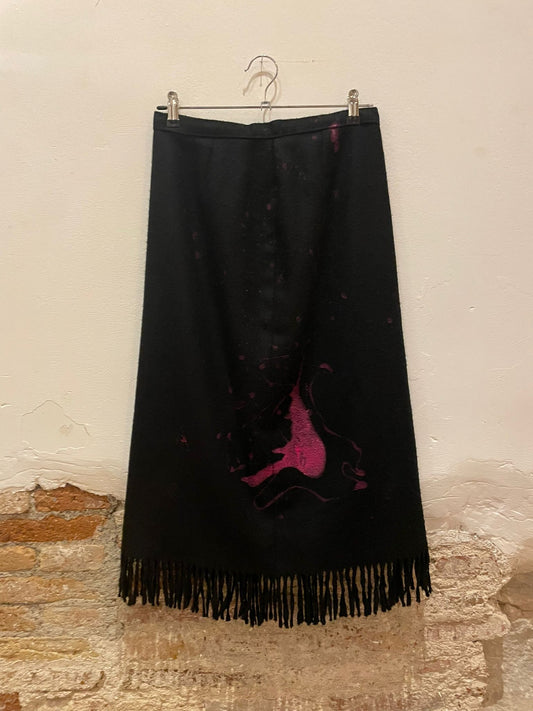 Vintage skirt painted by Lua